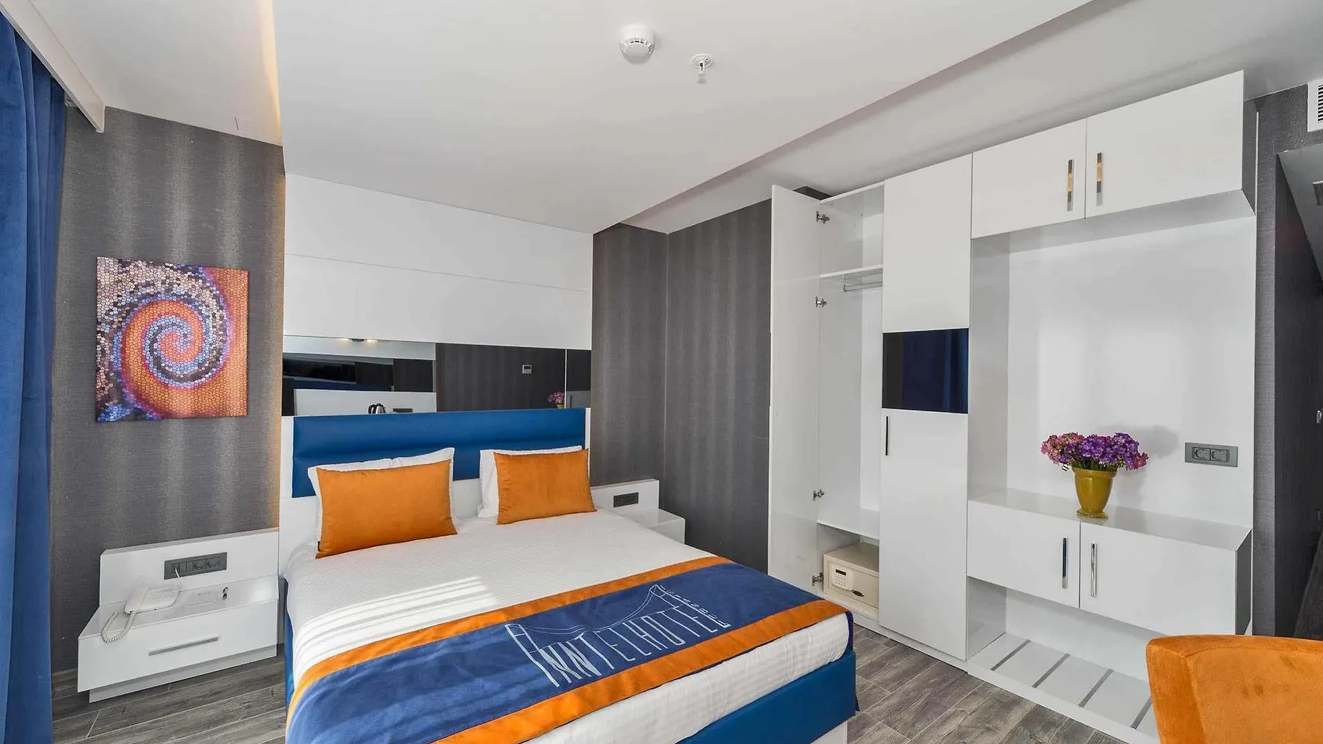 Inntel Hotel Istanboel 4*,